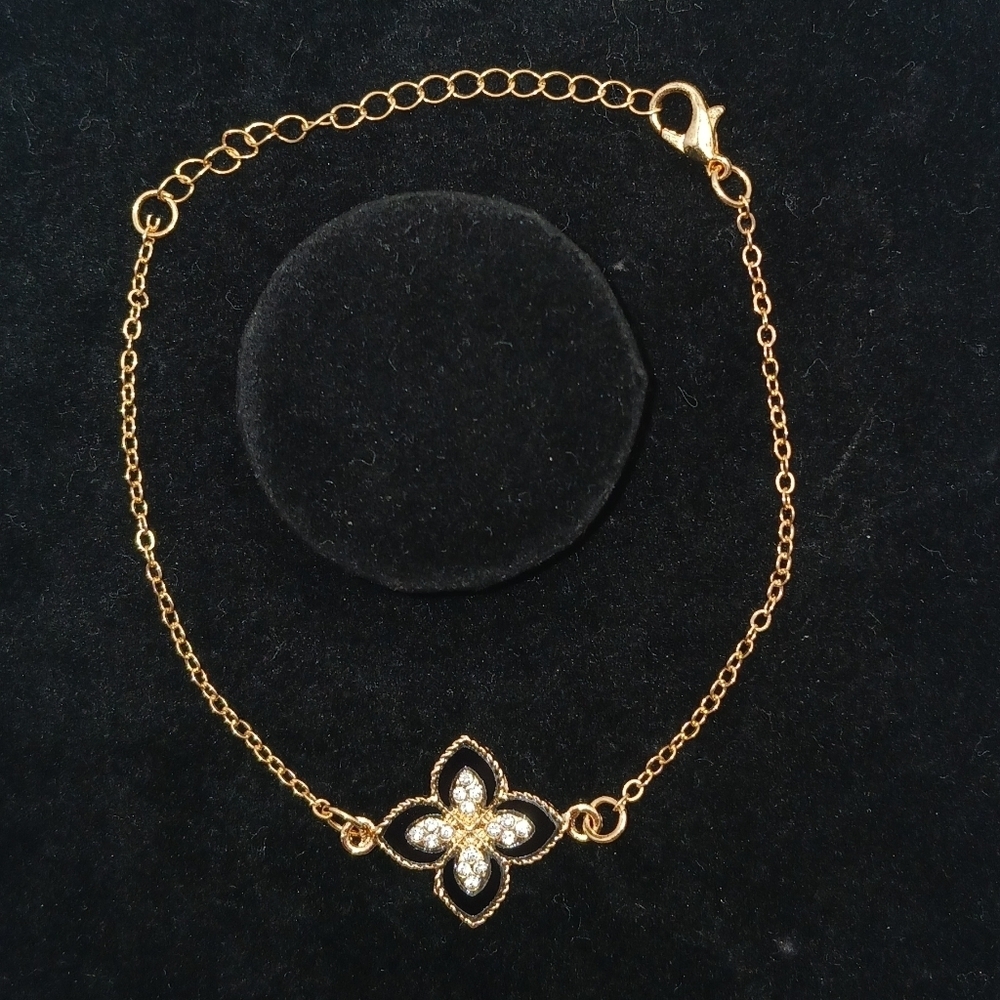 14K Gold Plated Jeweled Clover Style Bracelet 9.25"​​